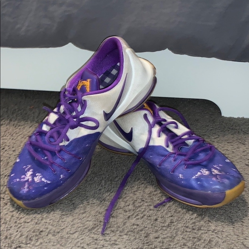 KD’s purple - Picture 1 of 2